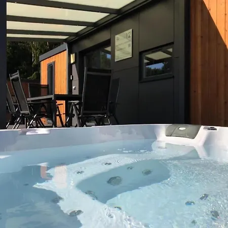 In Mit Whirlpool, Terrasse Und Grill * Wackersdorf