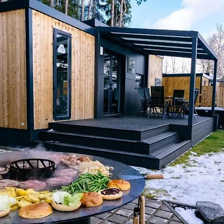 In Mit Whirlpool, Terrasse Und Grill Сasa de vacaciones